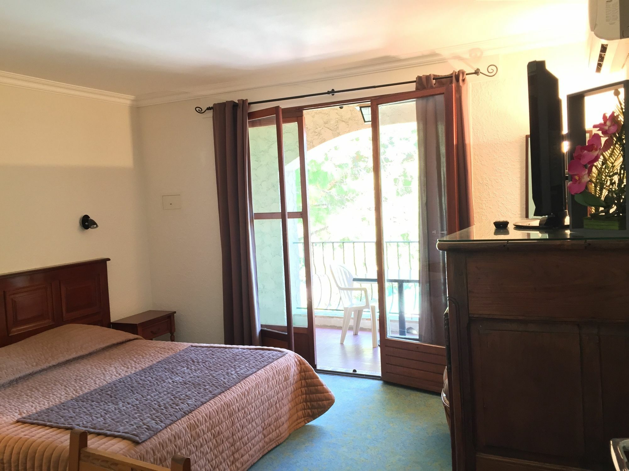 Castel Garoupe Hotel Antibes Ngoại thất bức ảnh